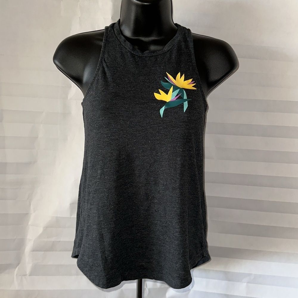Old Navy Black Open Back Tank Top Size 8 Bird of Paradise Graphic Sleeveless Tee
